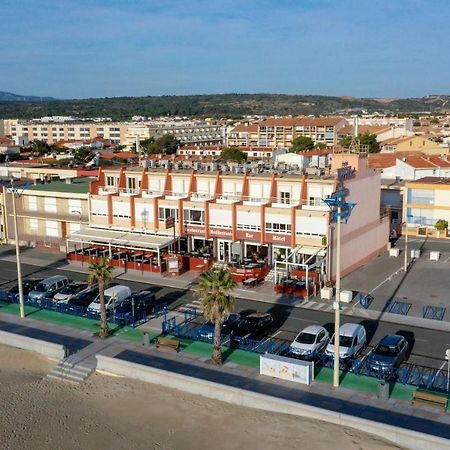 Logis Hotel & Restaurant Mediterranee Port-la-Nouvelle Esterno foto