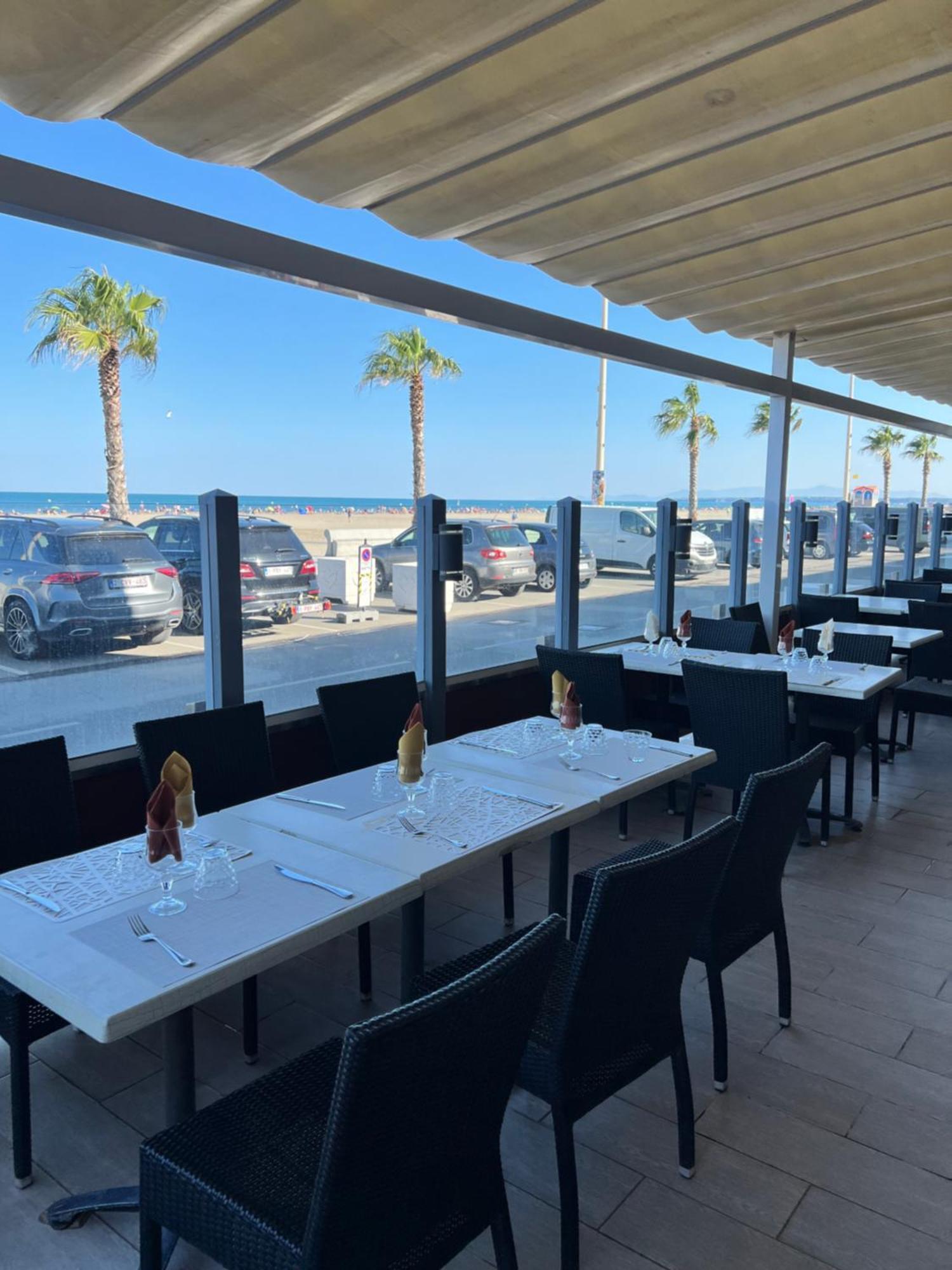 Logis Hotel & Restaurant Mediterranee Port-la-Nouvelle Esterno foto