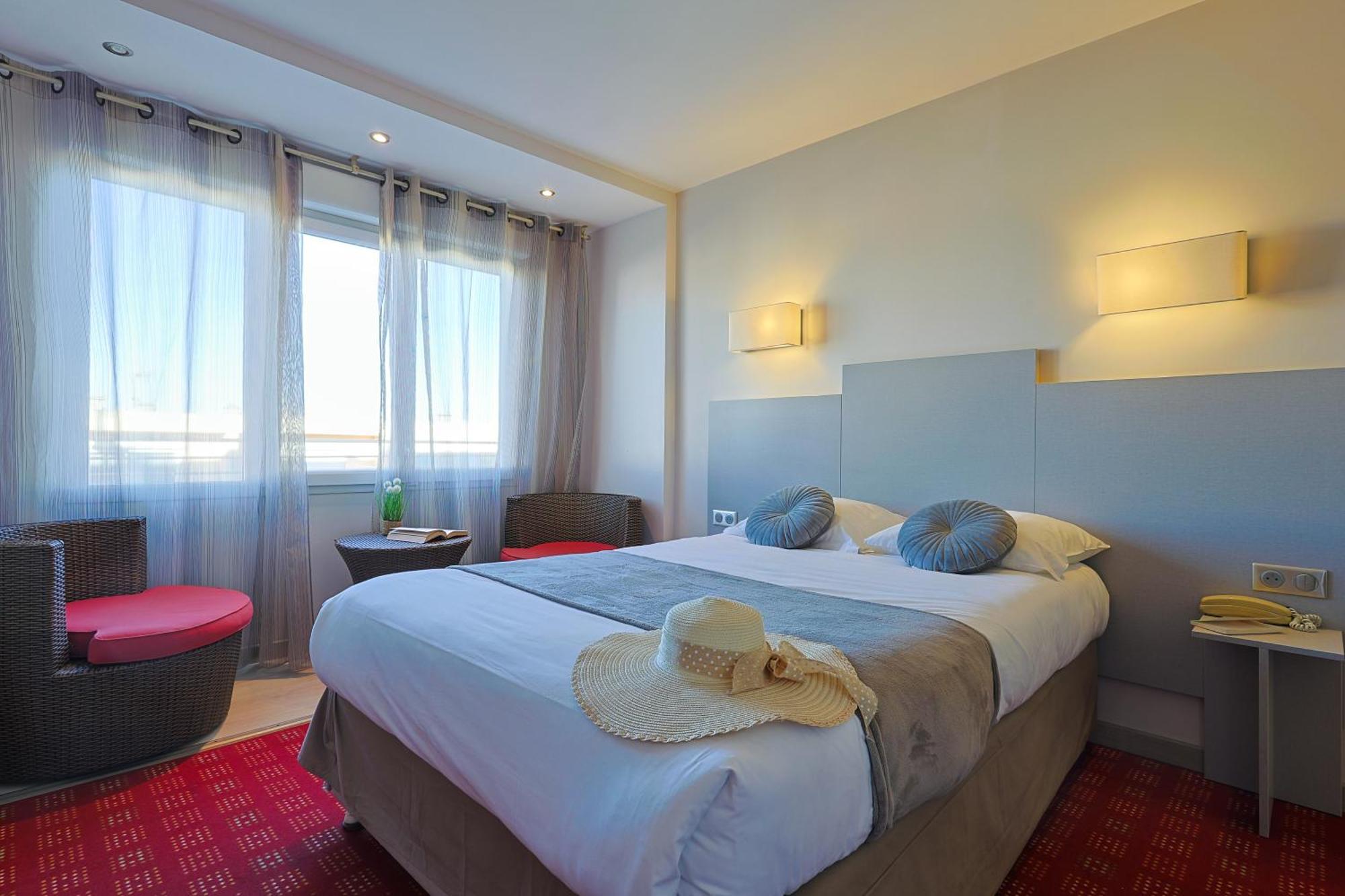 Logis Hotel & Restaurant Mediterranee Port-la-Nouvelle Esterno foto