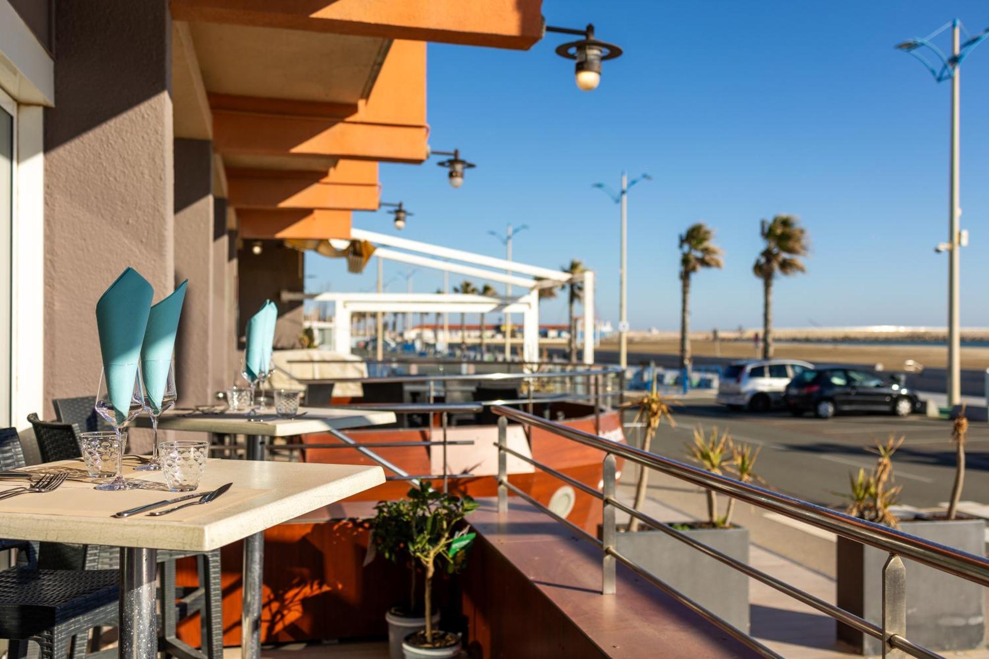 Logis Hotel & Restaurant Mediterranee Port-la-Nouvelle Esterno foto