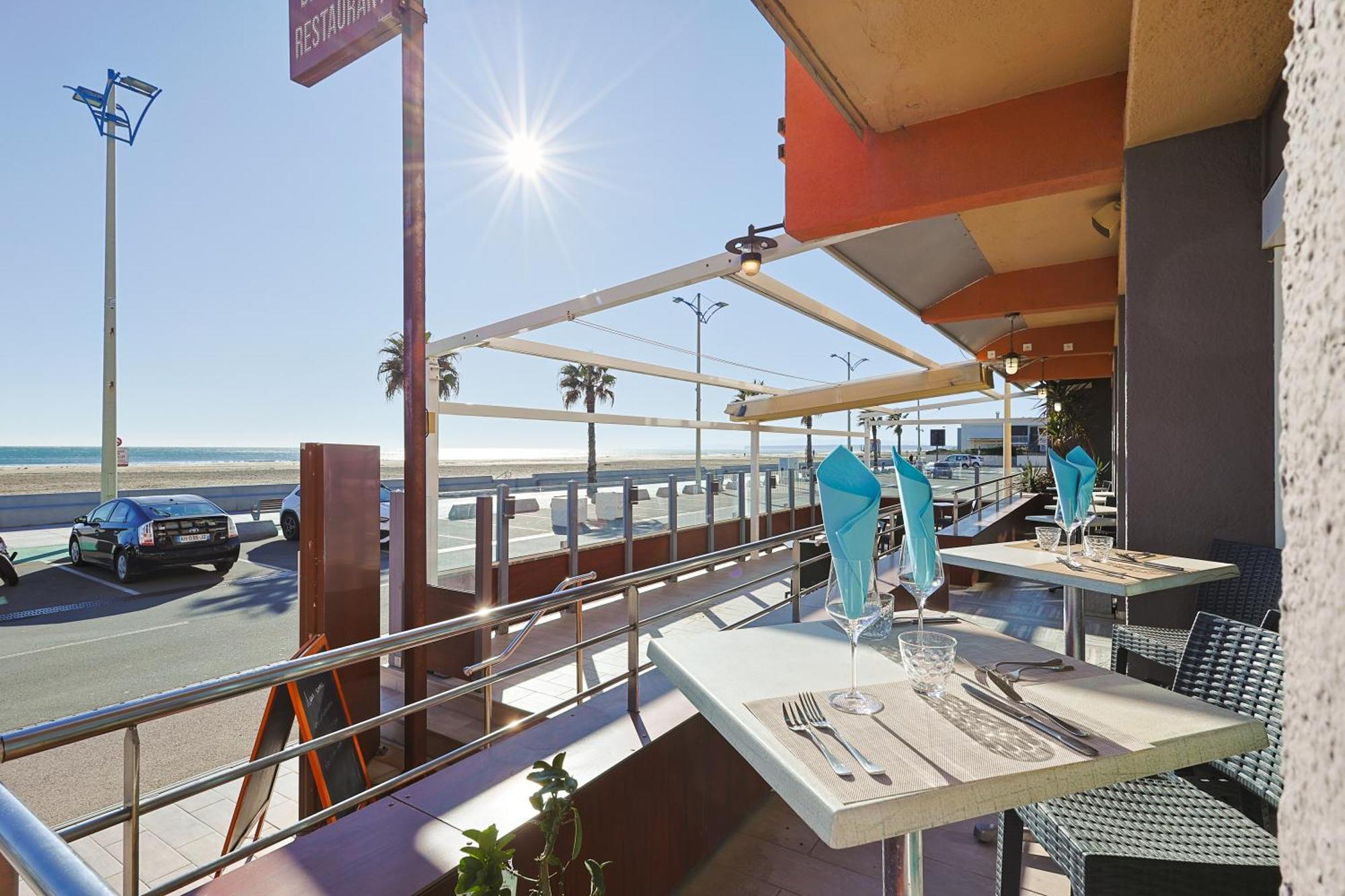 Logis Hotel & Restaurant Mediterranee Port-la-Nouvelle Esterno foto